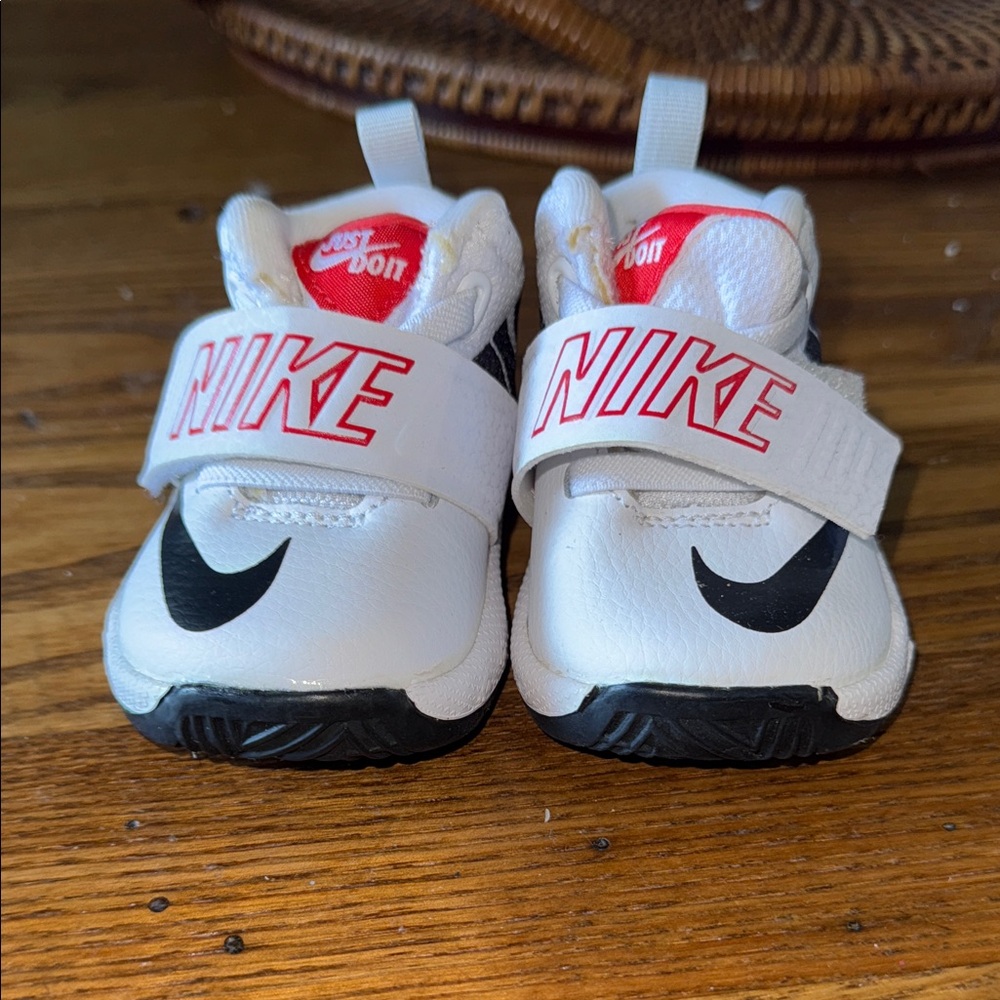 Nike Kids White and Black Sneakers with Red Accents